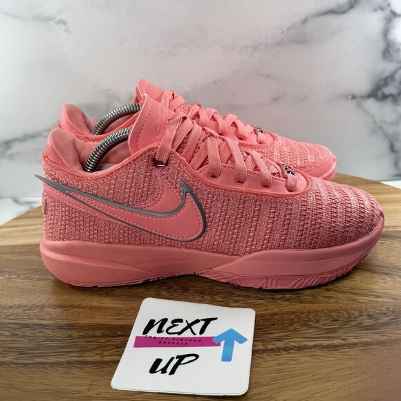 Athletic_Shoes